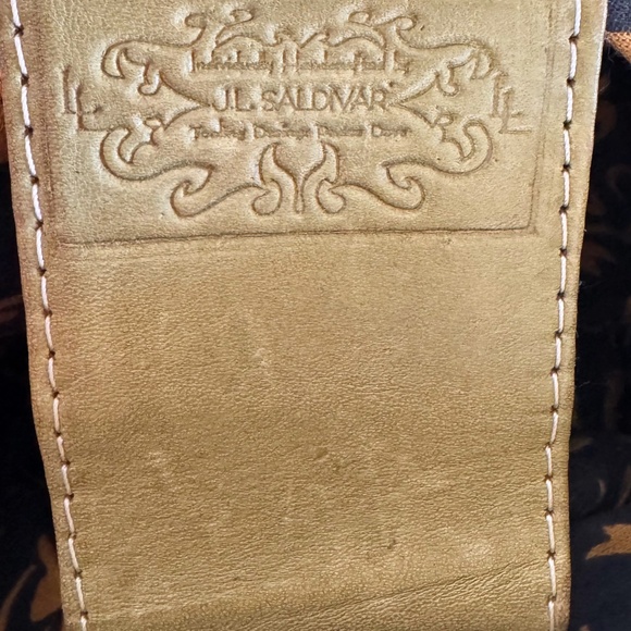 J.L. Saldivar Tooled Leather Crossbody Bag Olive Tan Floral - Picture 10 of 10